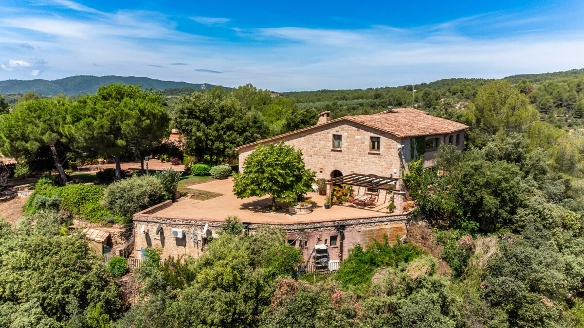 Villa de las Muntanyes : Un Refuge d'Exception face à Montserrat - Photo 1
