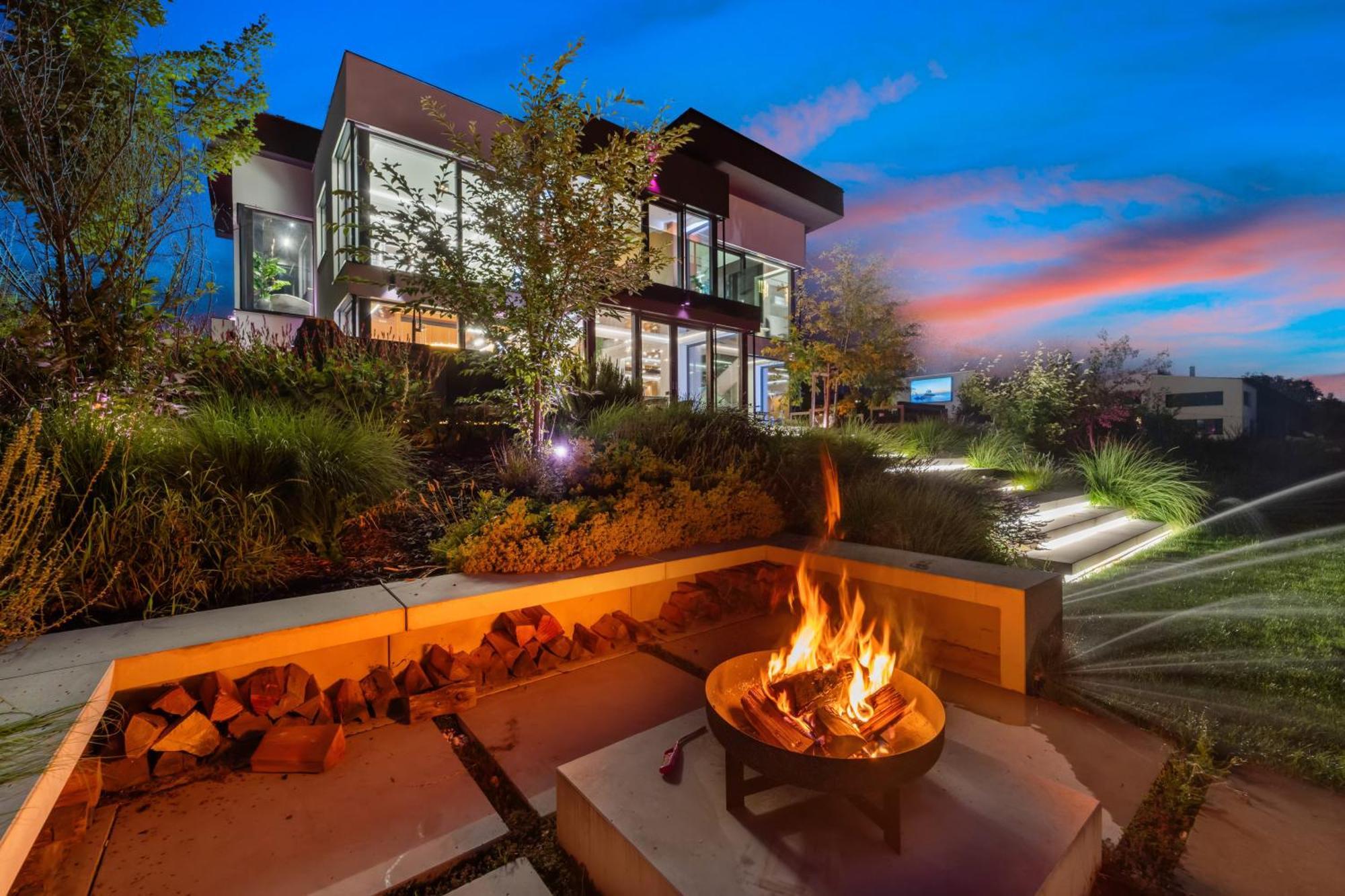 Chandelier Sky Mansion - Prague 