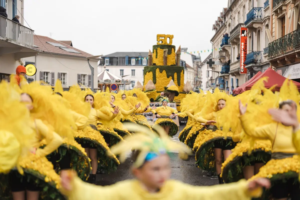 Gérardmer se v dubnu pokrývá zlatem: Jonquilles en Fête 2026, vosgézská tradiece v plném rozkvětu