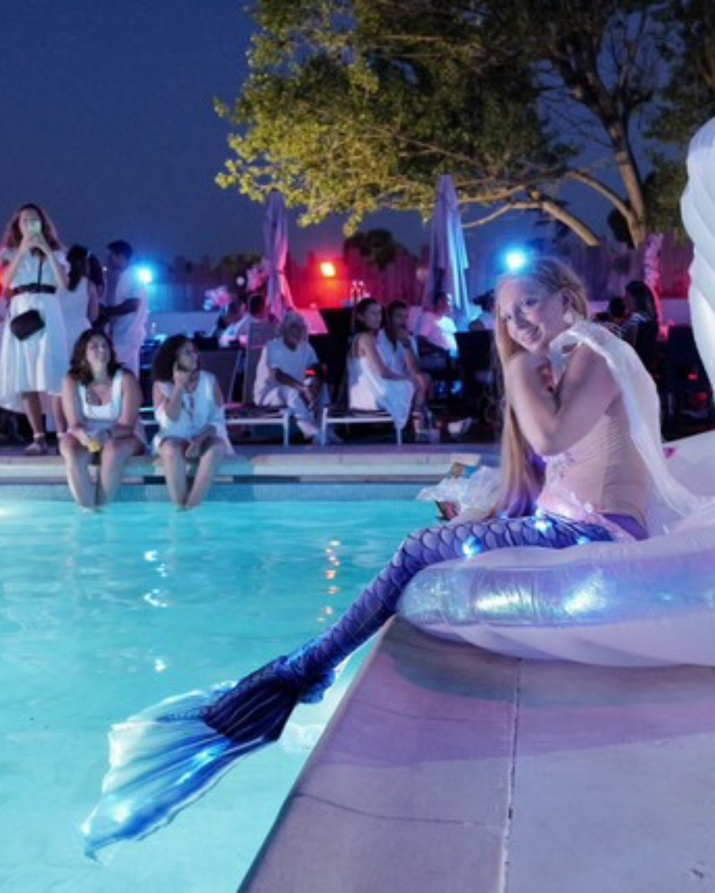 De Saint-Tropez à Monaco, une sirène entre dans vos soirées : le partenariat qui réinvente l'événementiel de luxe sur la Côte d'Azur — © Art freya sirene